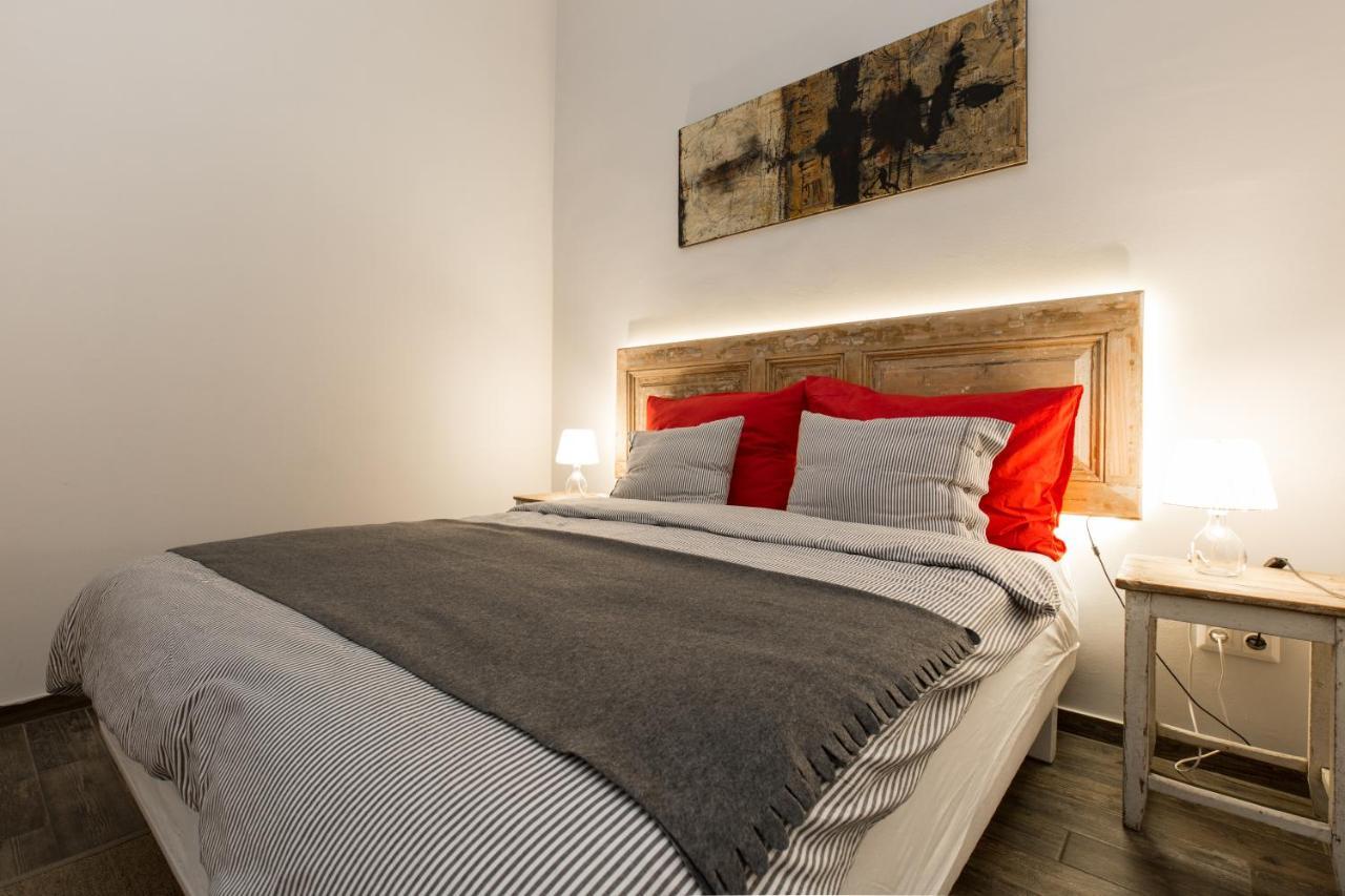 King Rustik & Central Apartment Budapest Eksteriør bilde
