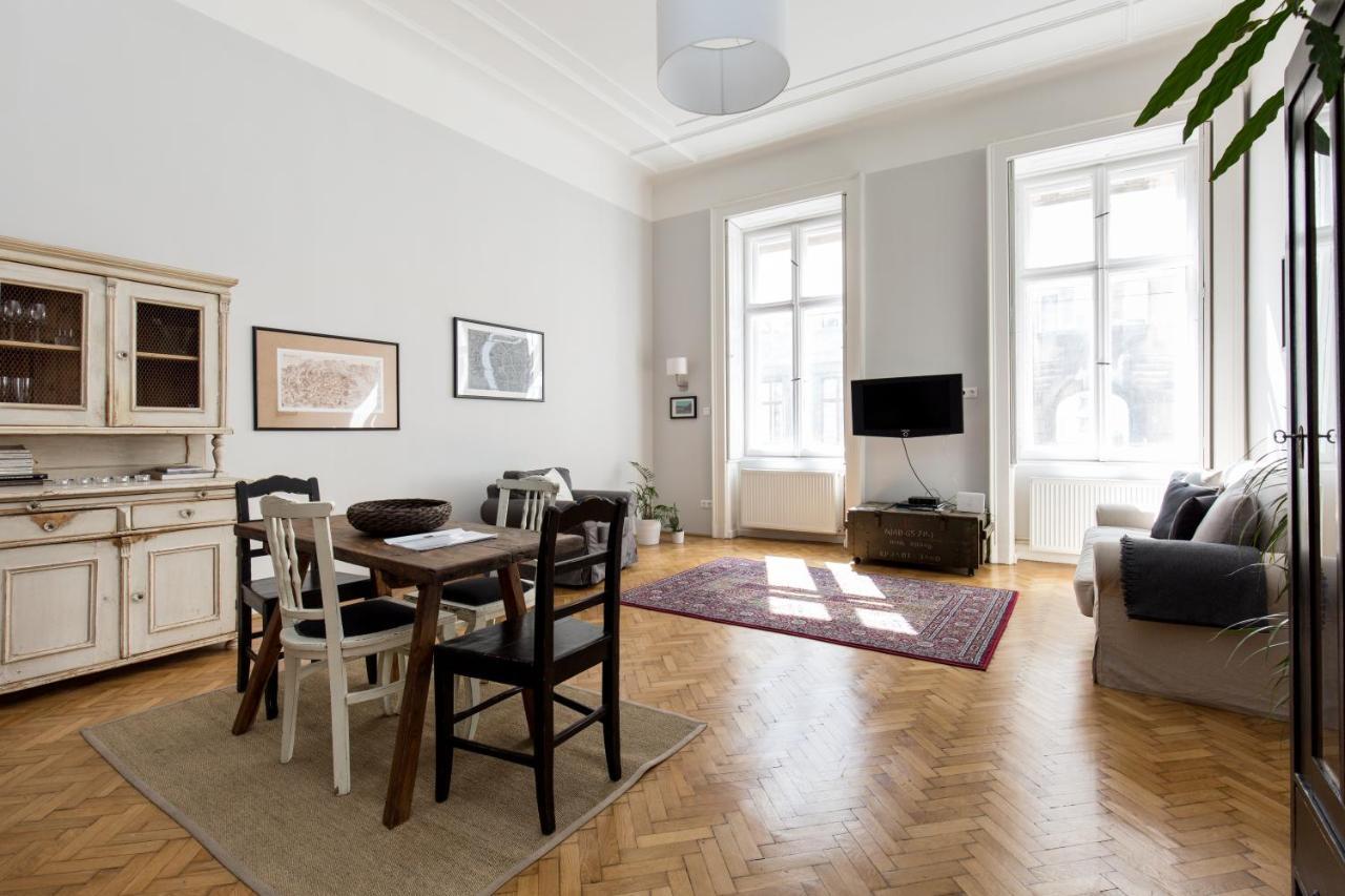 King Rustik & Central Apartment Budapest Eksteriør bilde