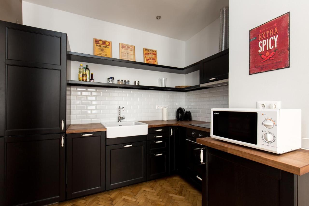 King Rustik & Central Apartment Budapest Eksteriør bilde